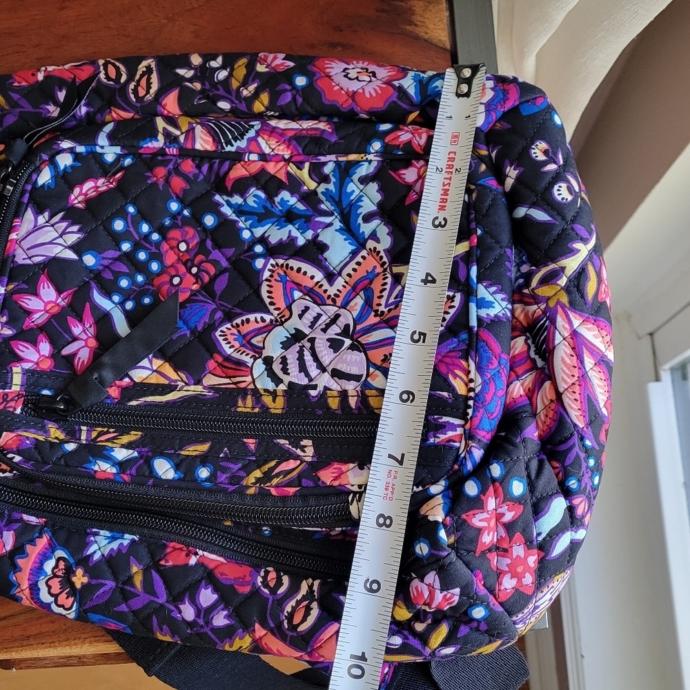 Vera Bradley Sling Backpack Foxwood Pattern RETIRED NWOT Crossbody Quilt 20" App - Picture 13 of 13